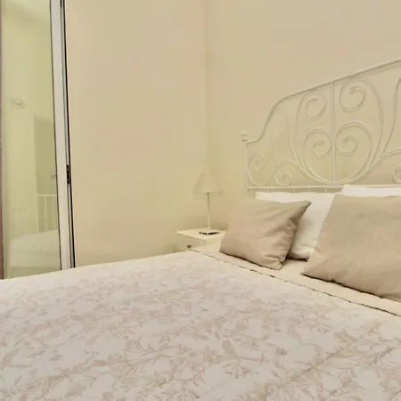 Anthi Apartment *